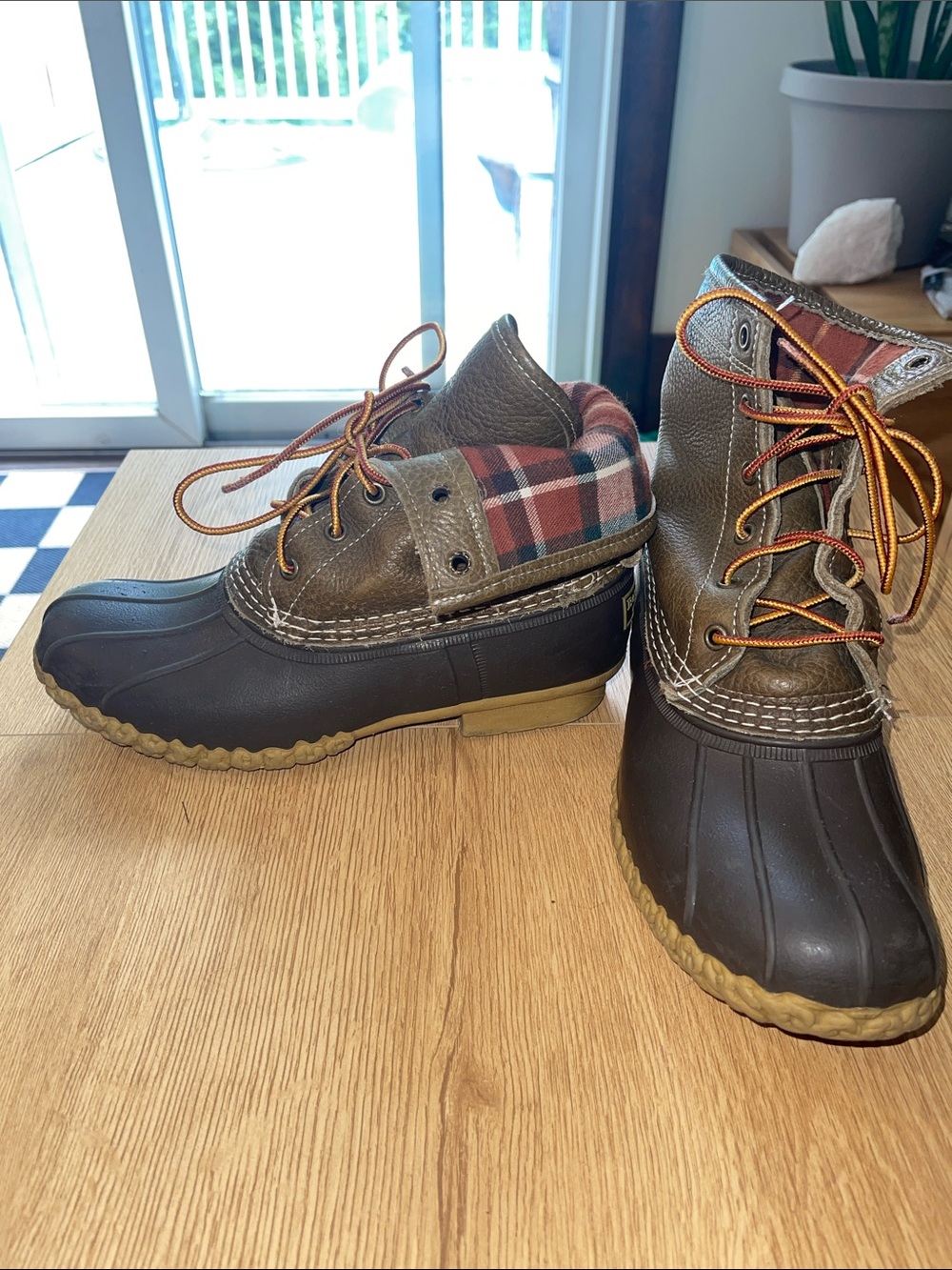 Women’s flannel lined Bean boots